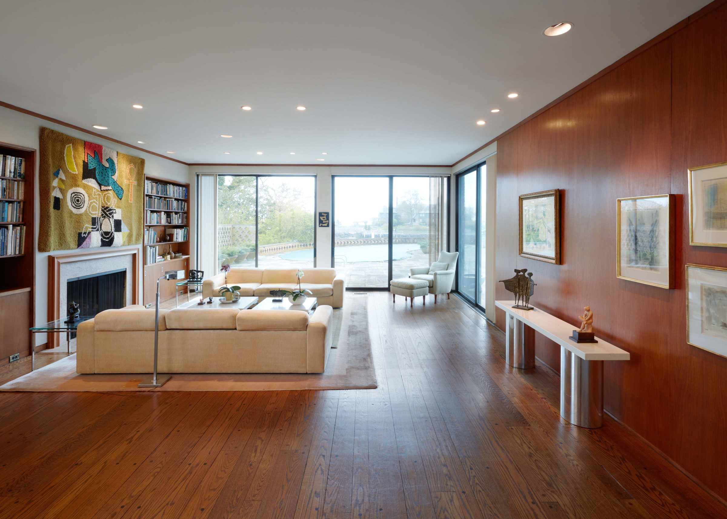 A modernist residence with its art collection, documented to museum standards